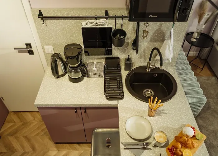 Cloud 8 - 180 View *