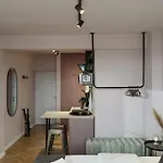 Cloud 8 - 180 View * ブカレスト