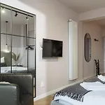 アパート Cloud 8 - 180 View ブカレスト