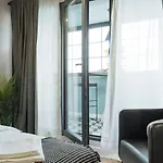 Cloud 8 - 180 View アパート ブカレスト