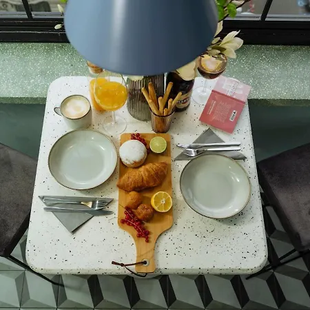 Apartment Cloud 8 - 180 View *